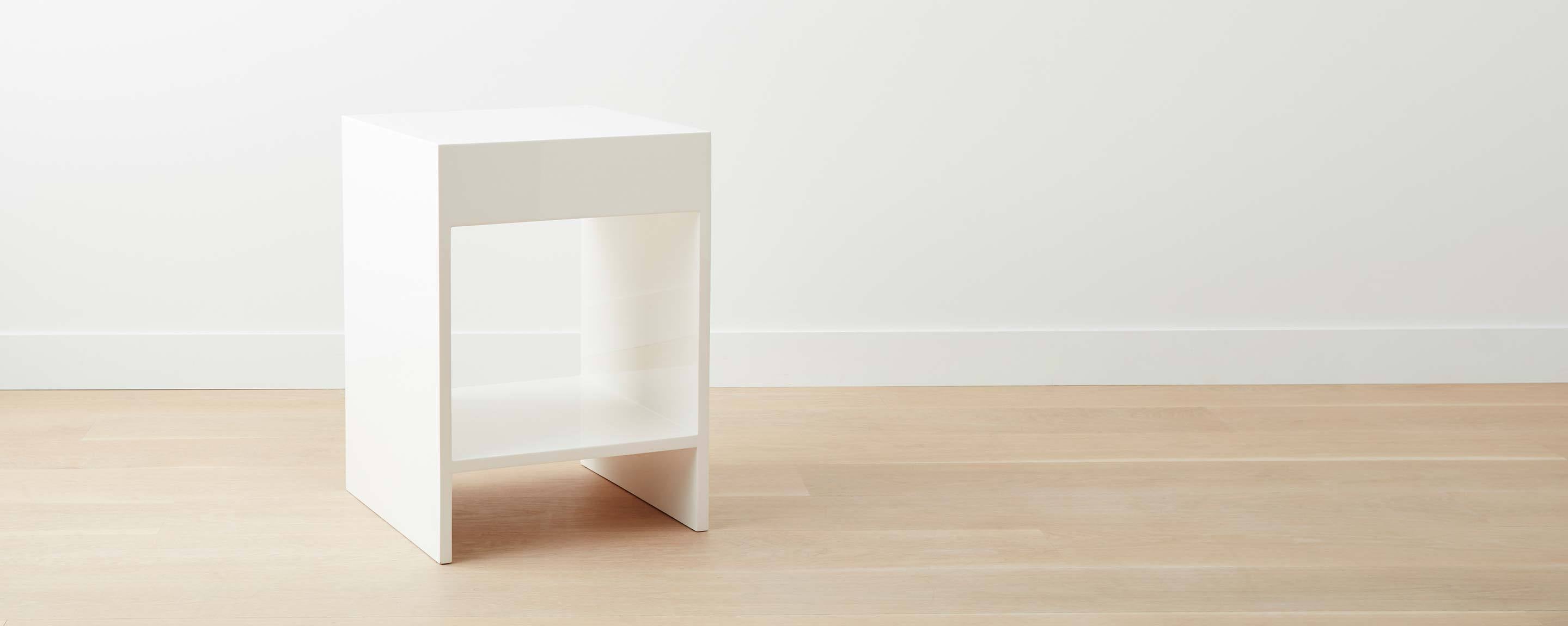the lacquer parsons nightstand