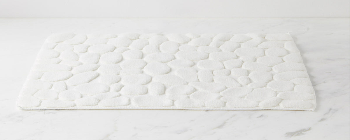 pebble white bath mat