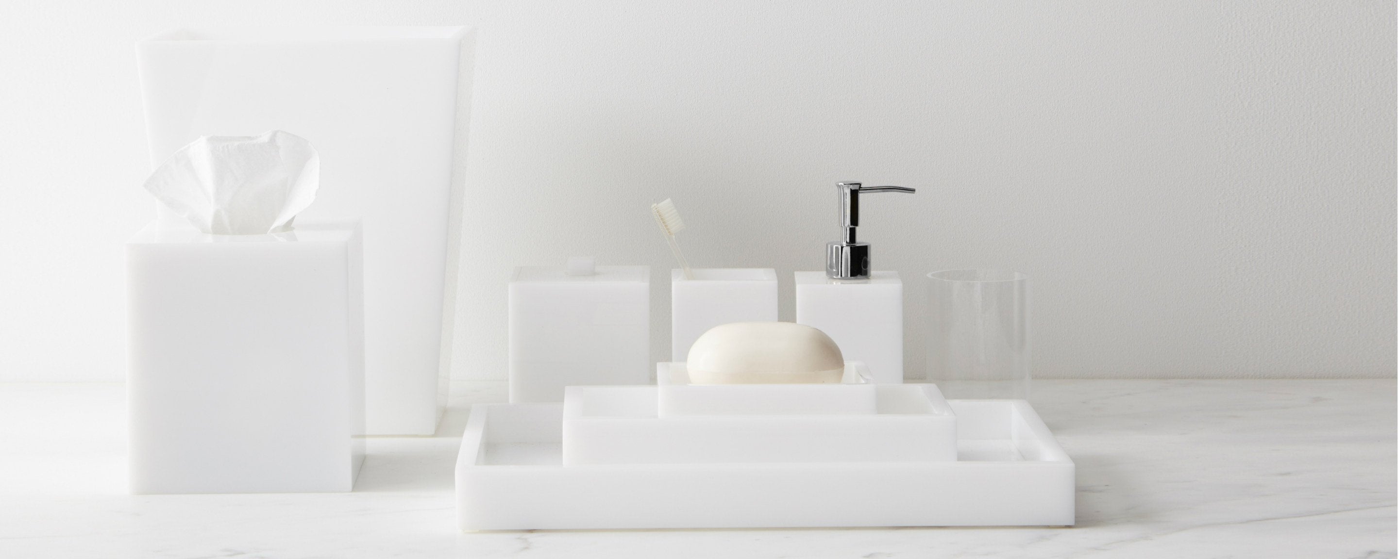 white lucite tumbler