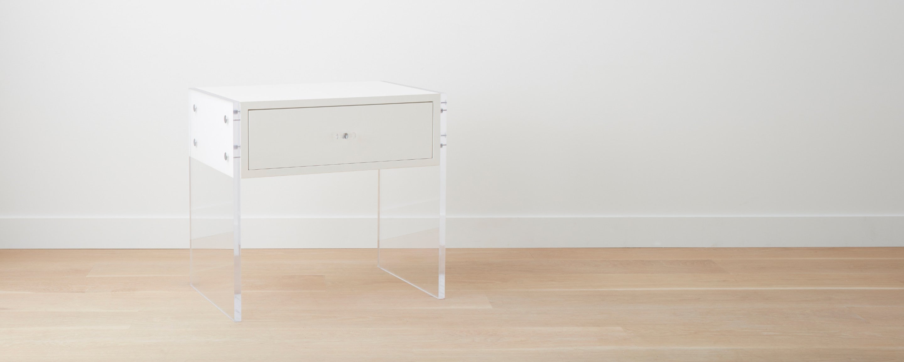 the homenature dune lacquer and lucite end table