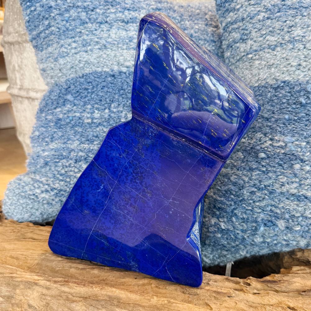 lapis lazuli sculpture