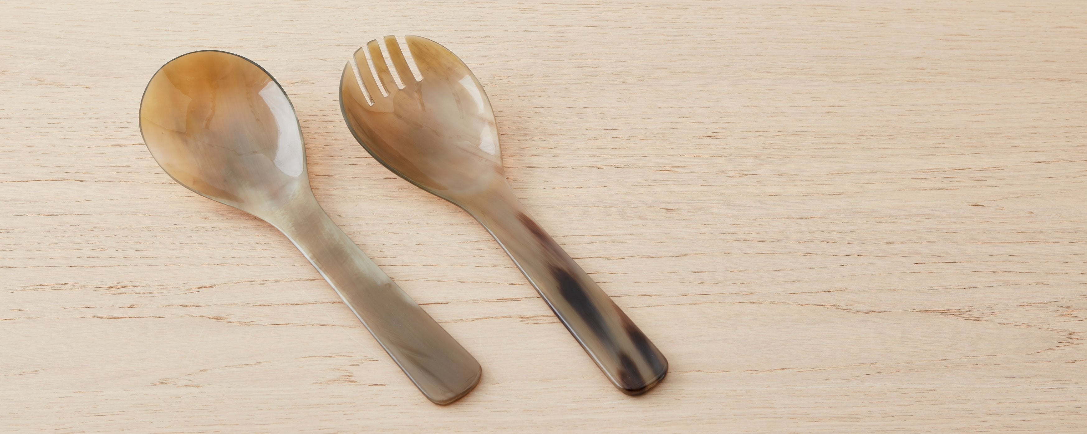 light horn serving set