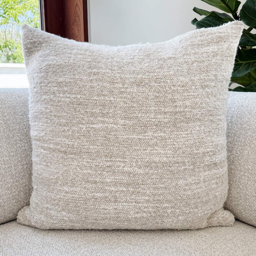 nash pillow white 23" x 23"