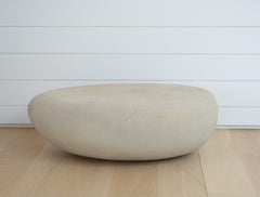 the outdoor large pebble coffee table
