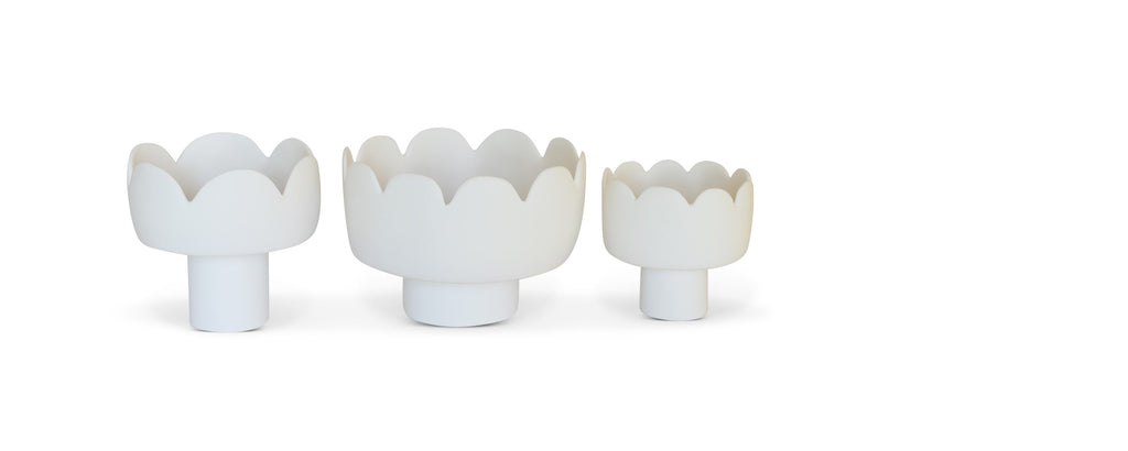 resin fleur footed bowl small - white