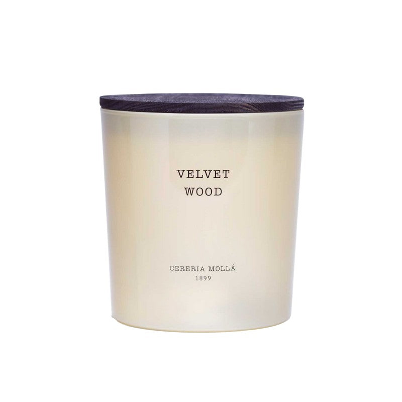 velvet wood 21 oz candle