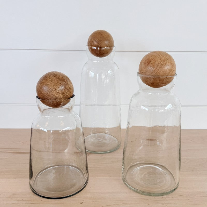 decanter with wood stopper