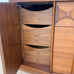 vintage american chest of drawers