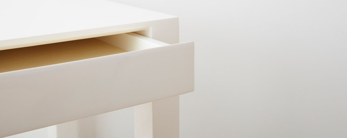 the lacquer lido end table