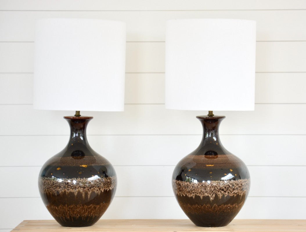 vintage pair of ceramic table lamps