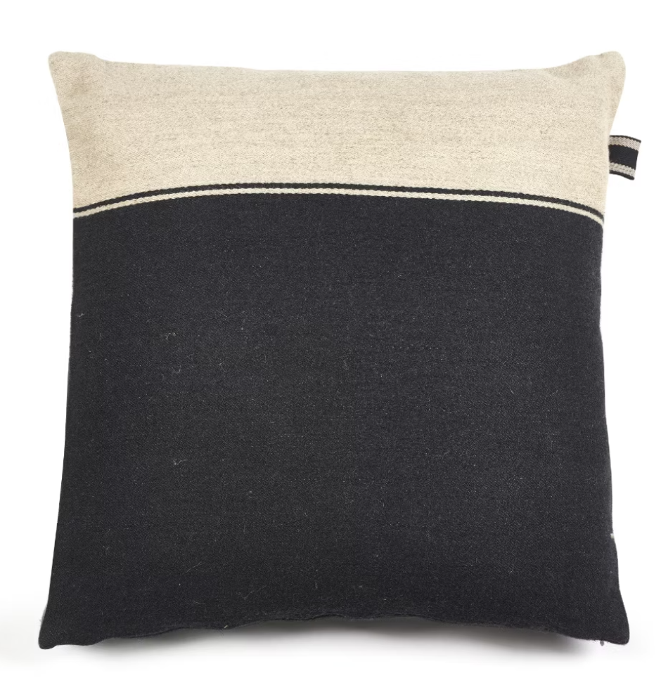 marshall pillow black flax 25"