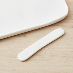 resing white serving board with spreader, large