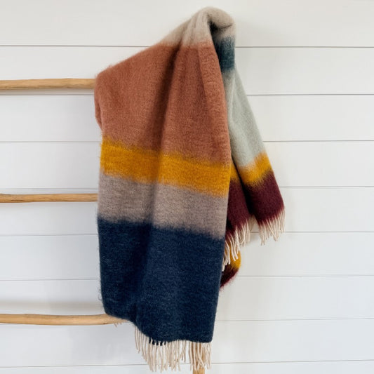 horizon throw, maroon