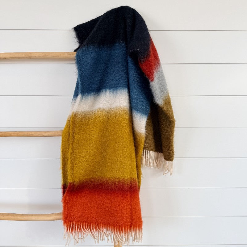 horizon throw, peach