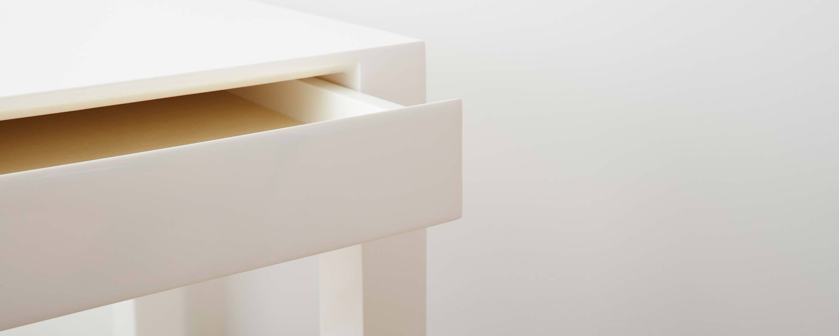 the lacquer lido end table