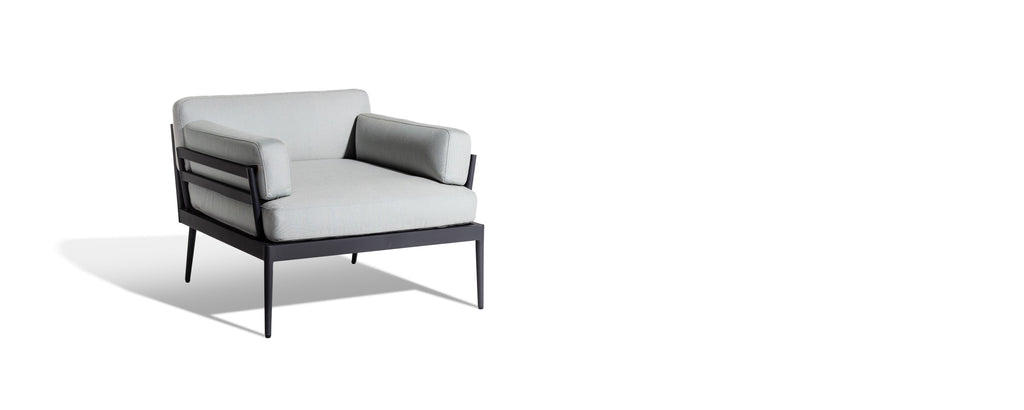the anholt lounge chair