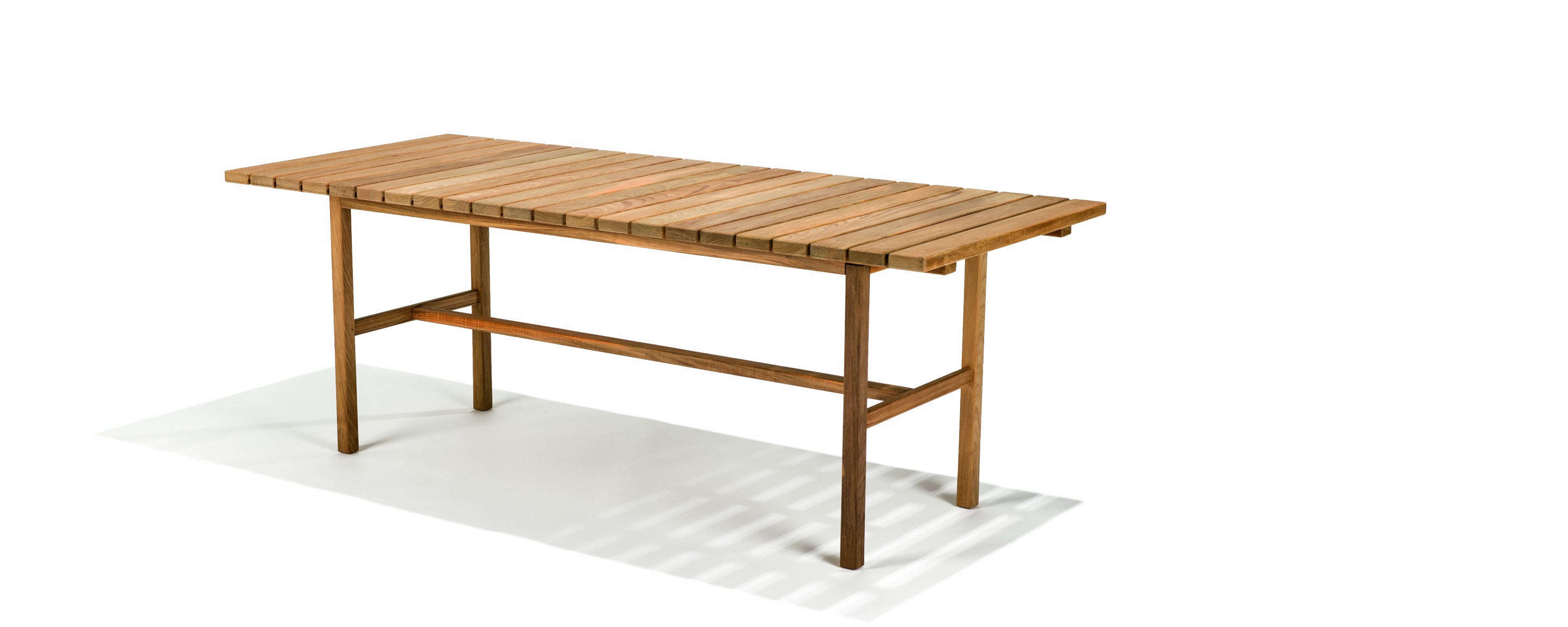 the djuro large dining table
