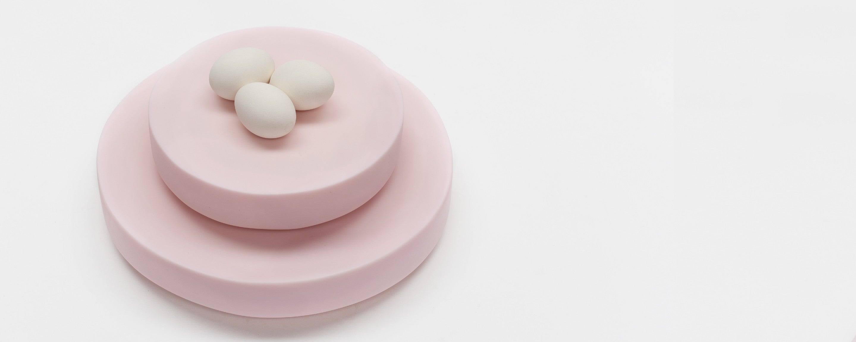 resin plateau pale rose platter collection by tina frey